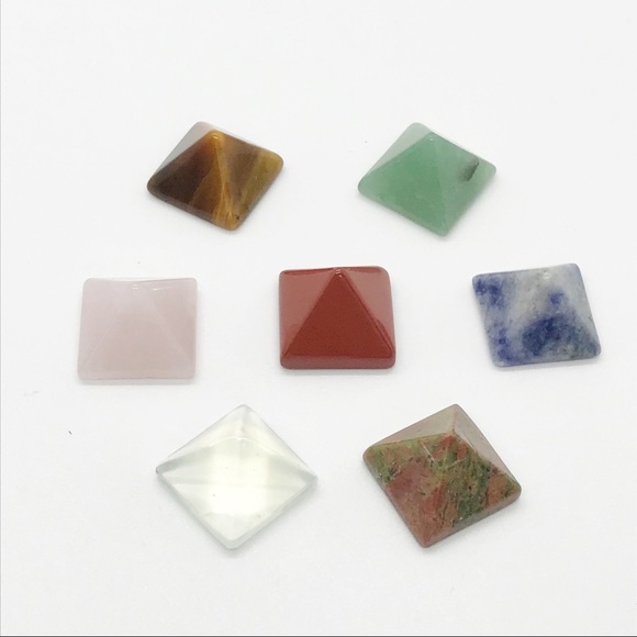 Other - 7-Pc Natural Crystal Quartz Healing Stone Set NWOT